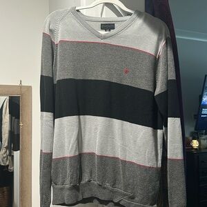 VOLCOM large V neck sweater.